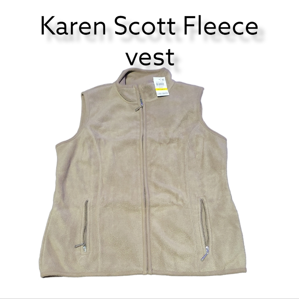 Karen Scott Sport Vest with zipper pockets